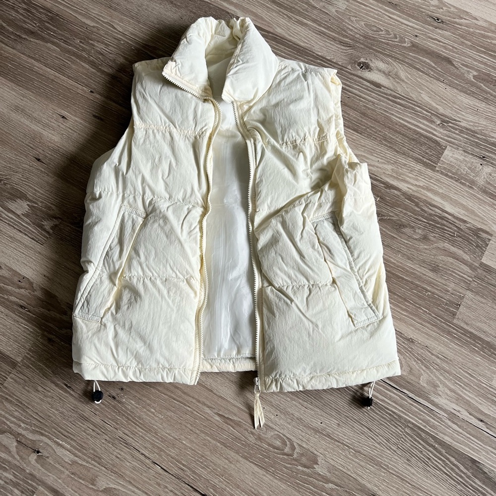Women's Cream Puffer Vest